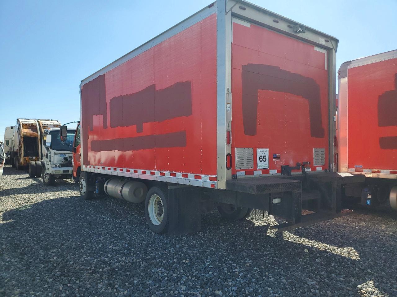 2017 Hino 195 BOX Truck