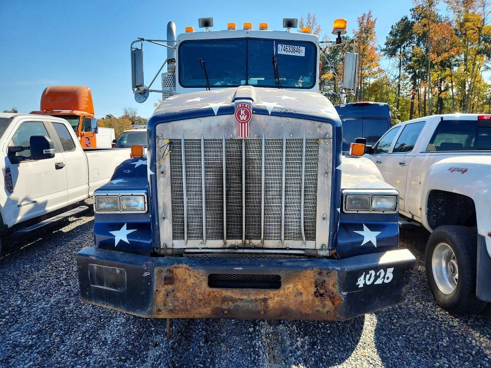 2002 Kenworth T800 Dump Truck
