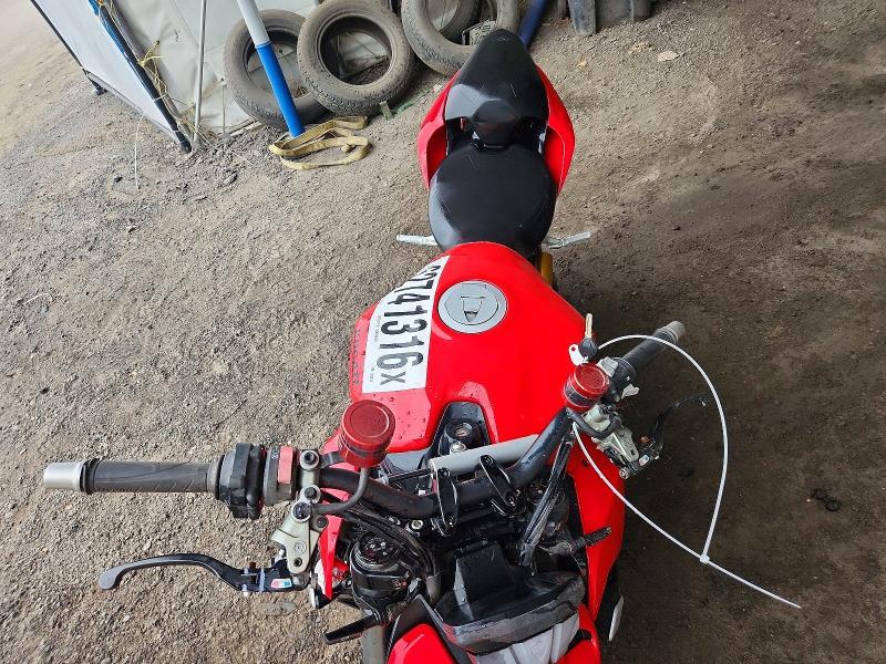 2022 Ducati Streetfighter V2