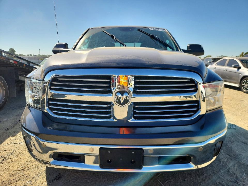 2015 Dodge RAM 1500 SLT