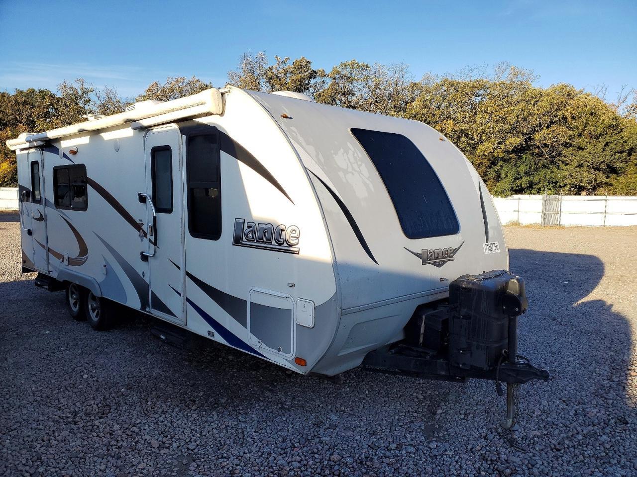2015 Lance Camper