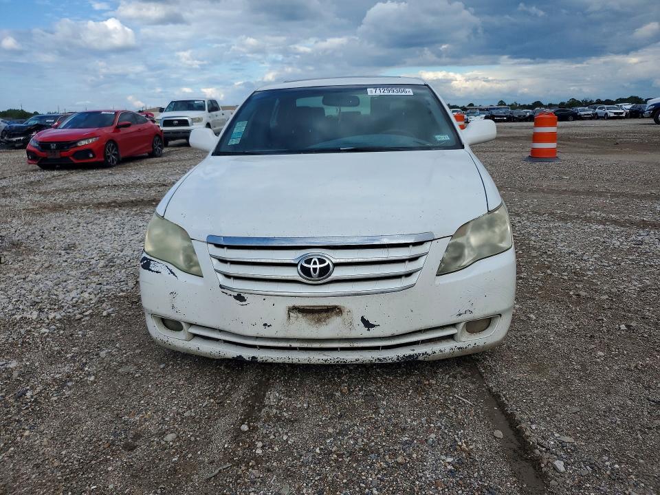 2005 Toyota Avalon Touring