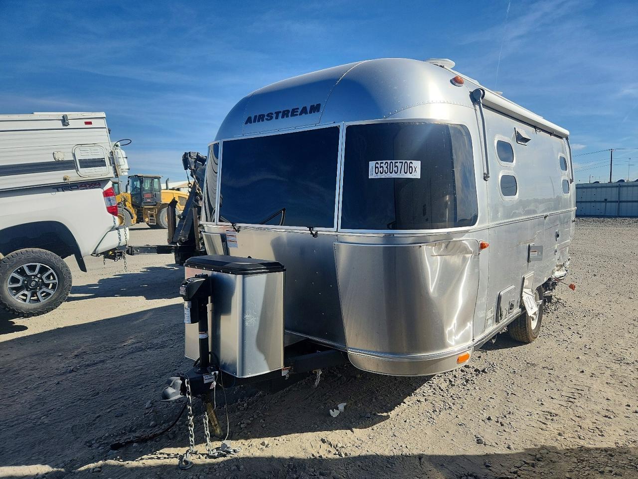 2022 Airstream Caravel