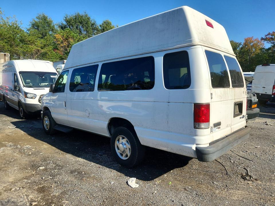 2012 Ford Econoline E350 Super Duty Wagon