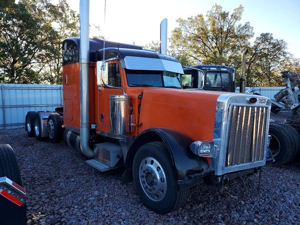 2006 Peterbilt 379 Semi Truck