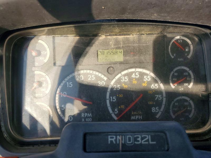 2007 Freightliner M2 106 MED