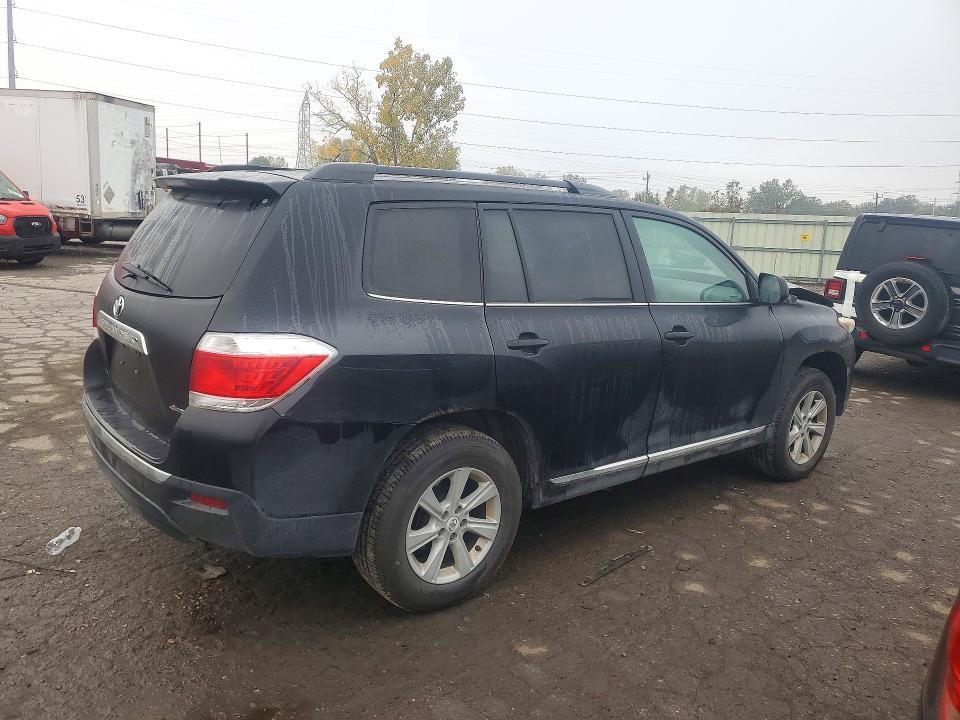 2013 Toyota Highlander SE
