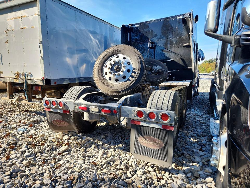 2021 Peterbilt 389 Semi Truck