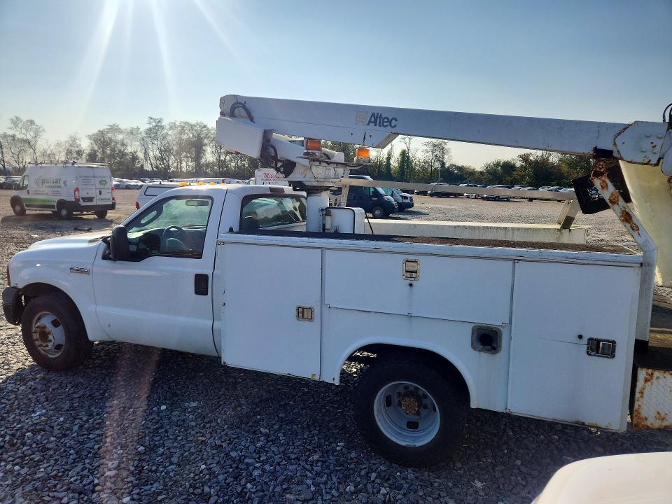 2006 Ford F350 Super Duty Bucket Truck