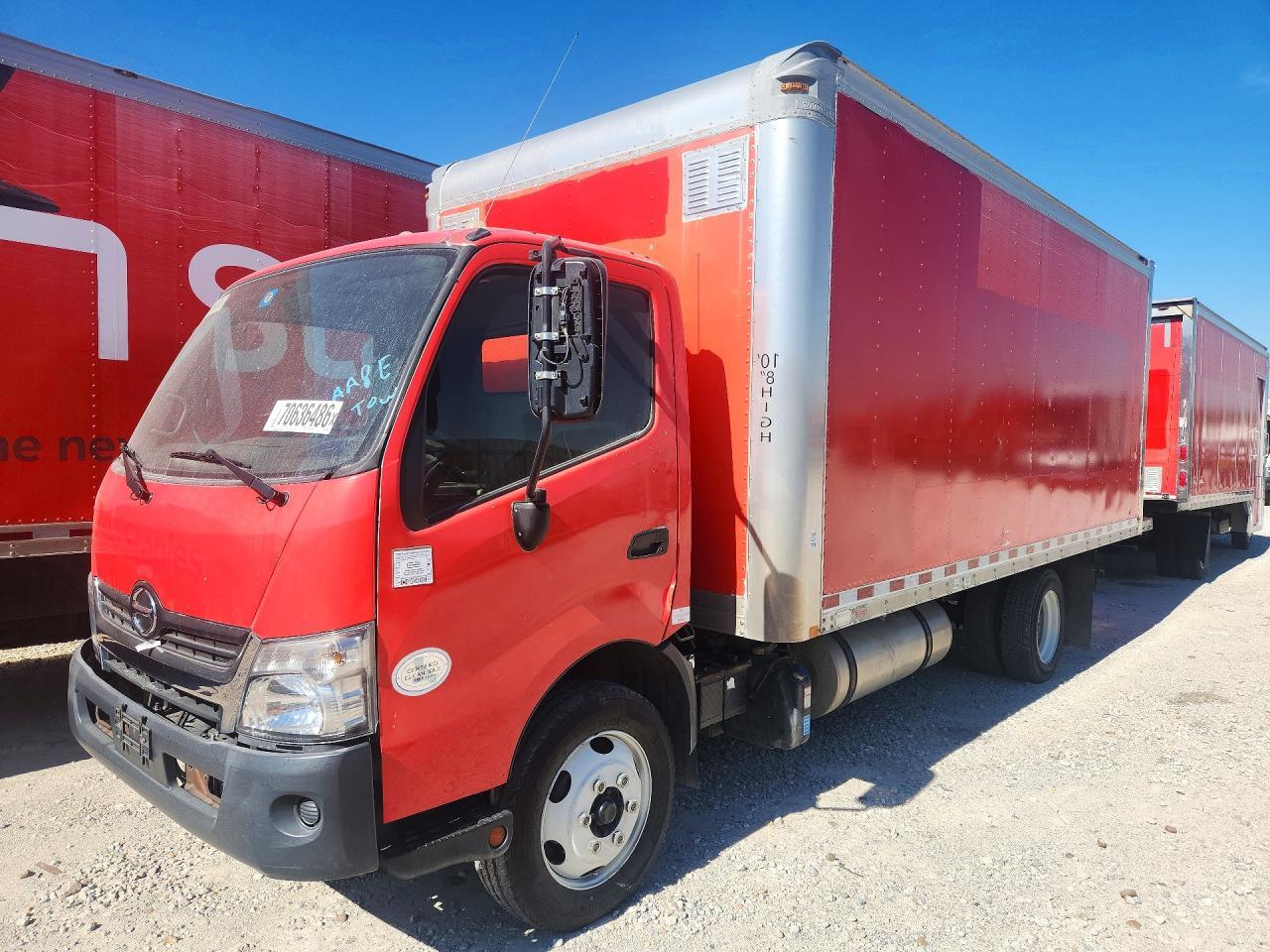 2018 Hino 195 BOX Truck