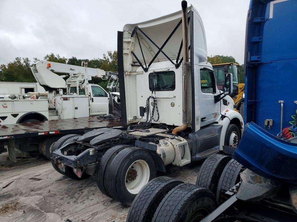 2019 Peterbilt 579 Semi Truck