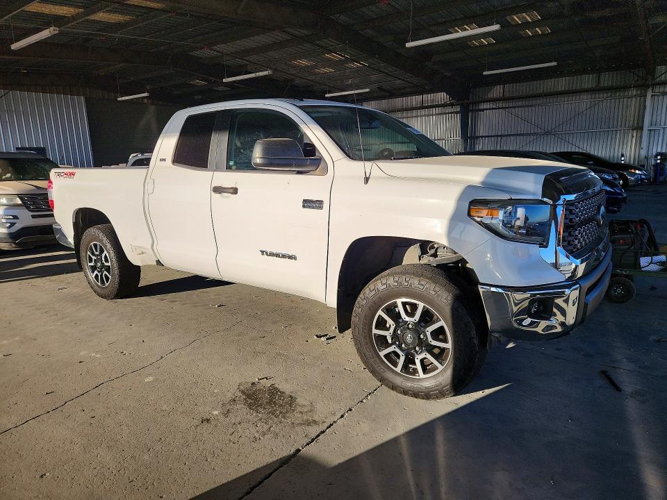2018 Toyota Tundra SR5