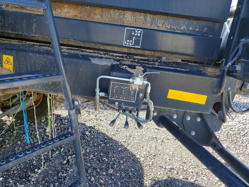 2021 Kwhholland 2021 Newholland 340 Large Square Baler