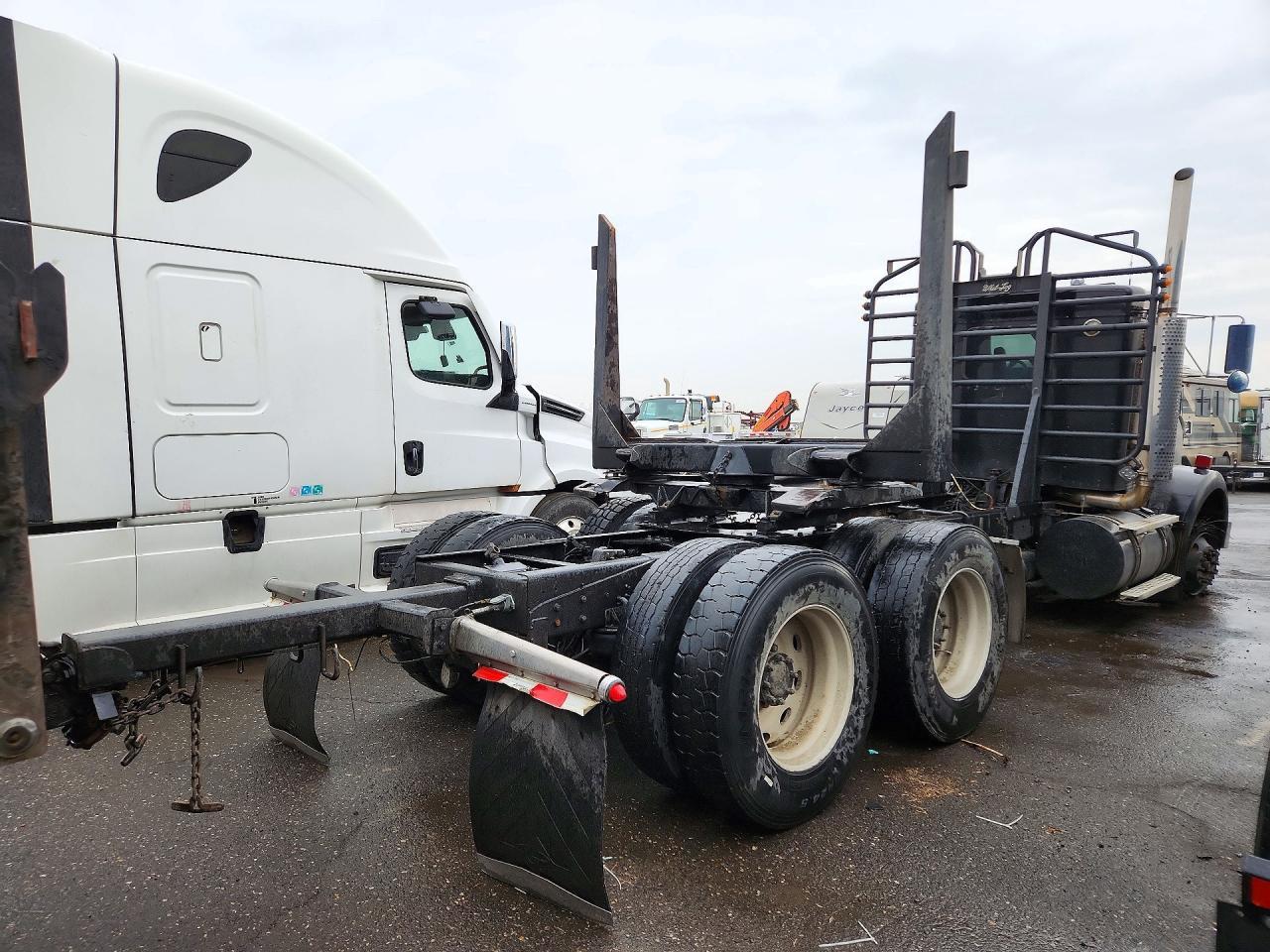 1999 Kenworth T800 Logging Truck
