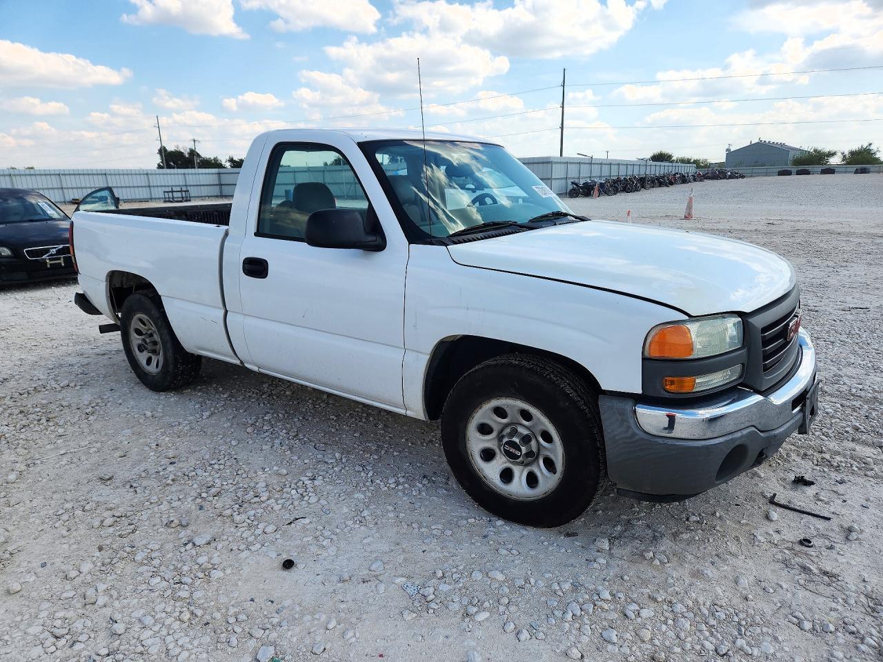 2005 GMC New Sierra C1500