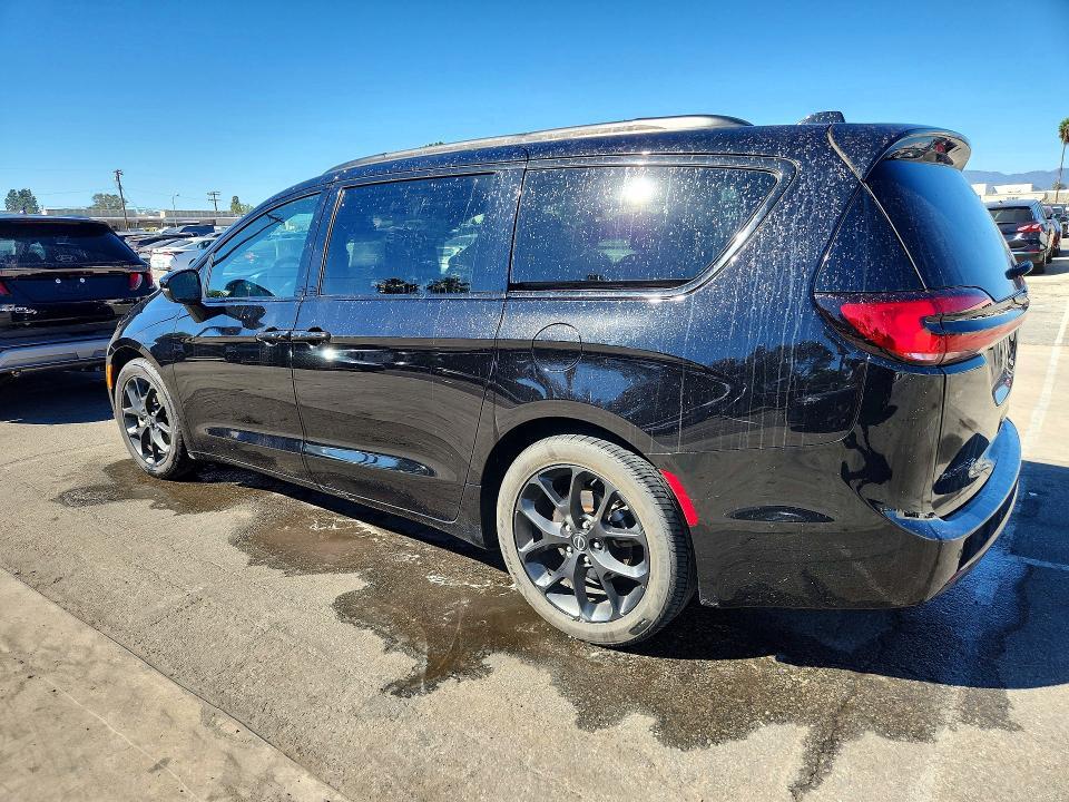 2025 Chrysler Pacifica Limited