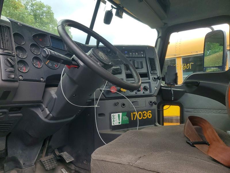 2018 Mack CXU612 Semi Truck