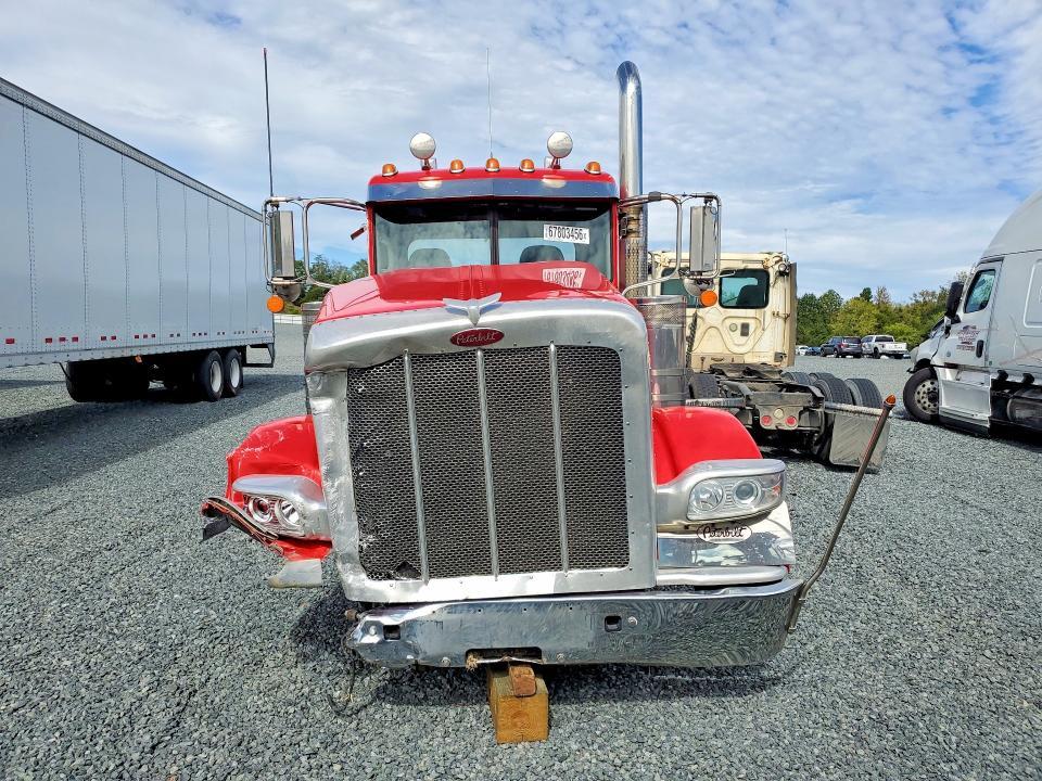 2020 Peterbilt 389 Semi Truck