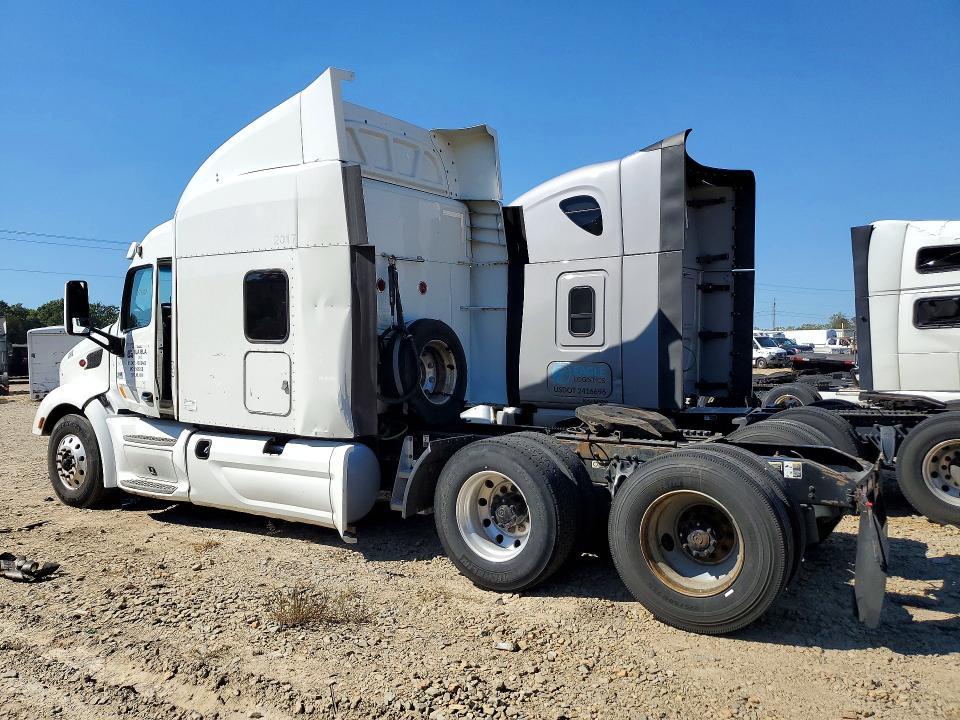 2019 Peterbilt 579 Semi Truck