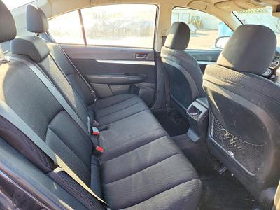 2010 Subaru Legacy 2.5i Premium