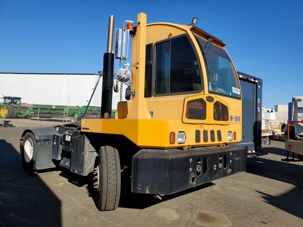 2017 Autocar Xspotter Yard Truck