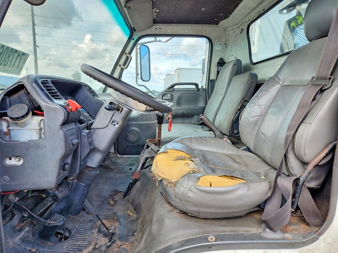 1999 Isuzu NQR