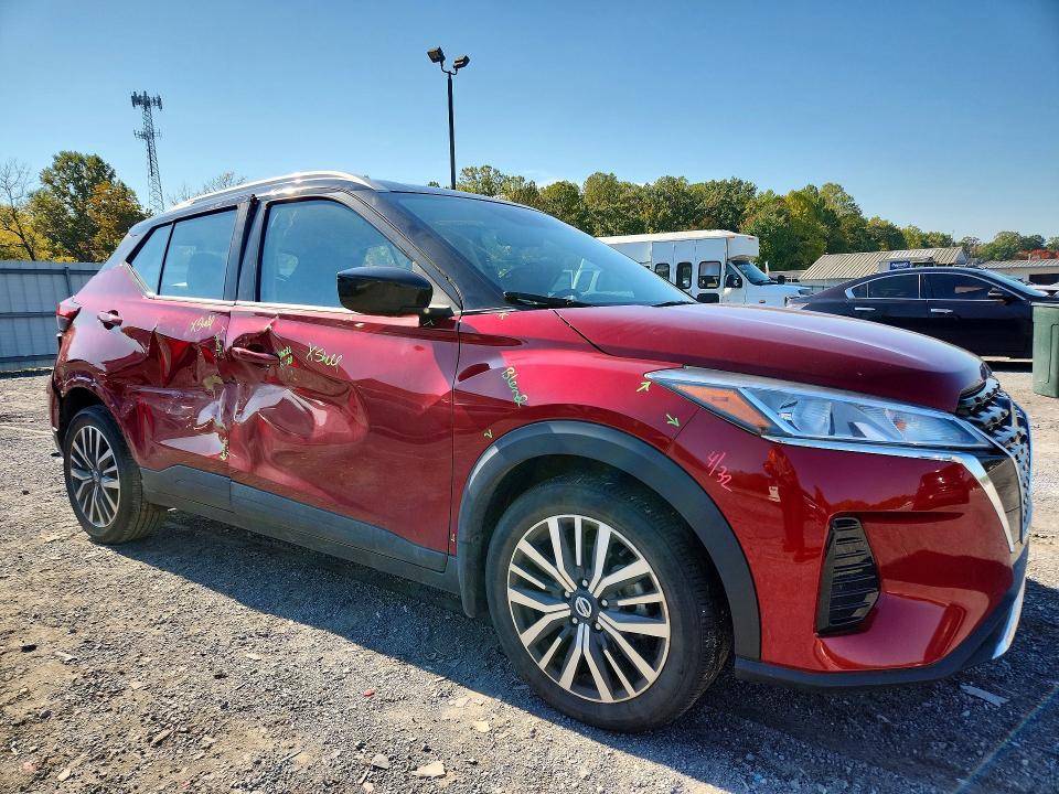 2021 Nissan Kicks SV