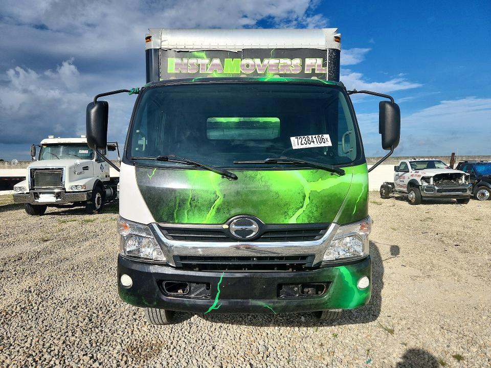 2017 Hino 195-BOX Truck