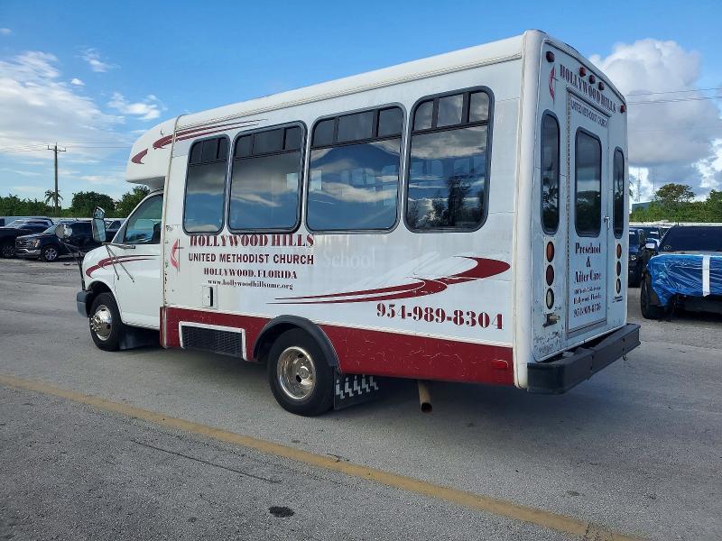 2005 Chevrolet Express Shuttle Bus