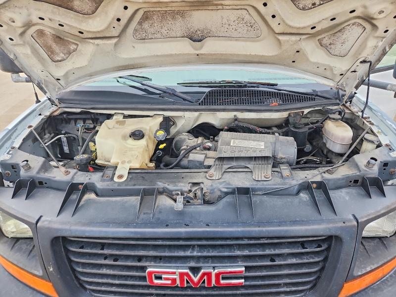 2007 GMC Savana BOX Truck