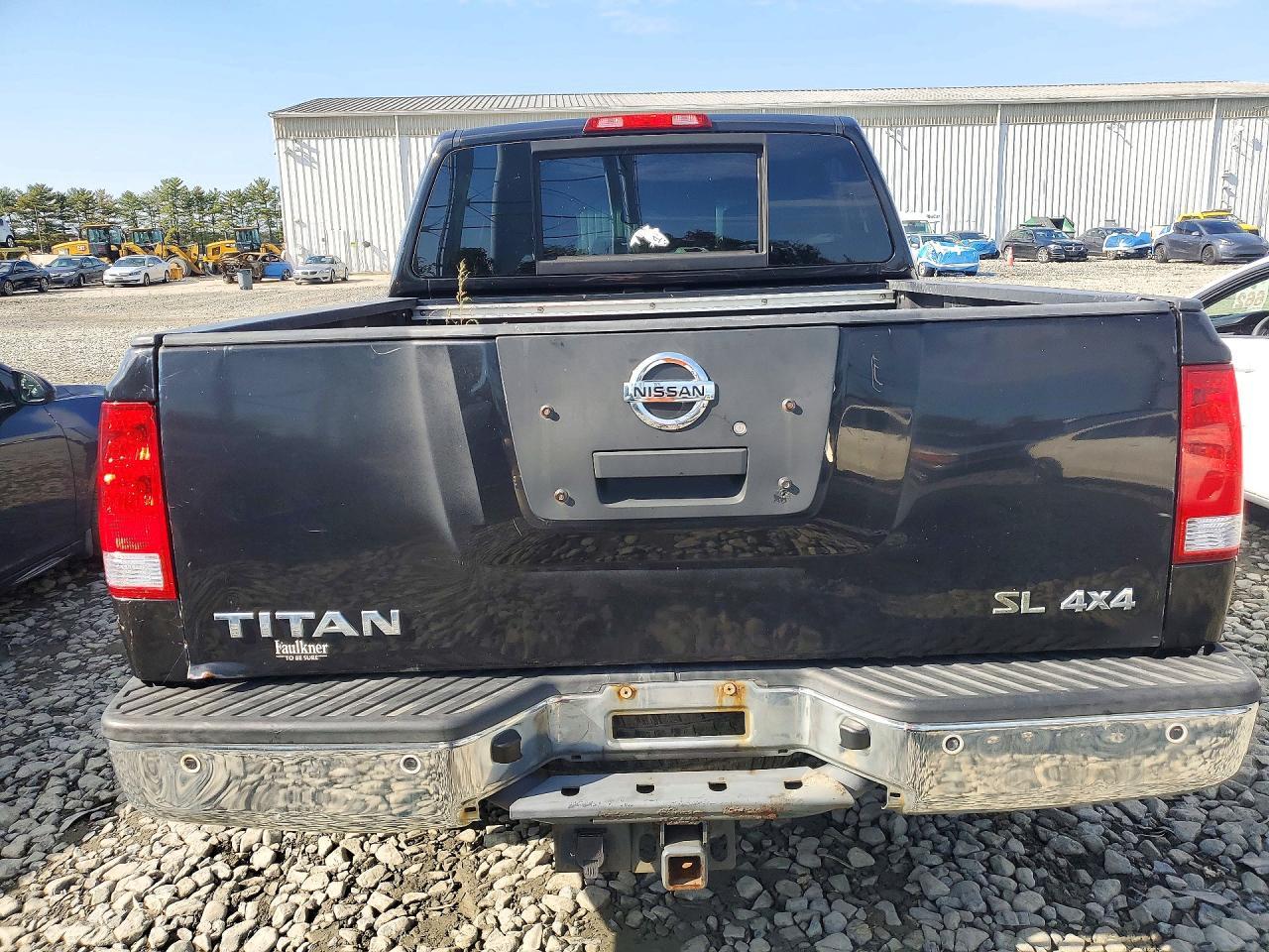 2012 Nissan Titan SV