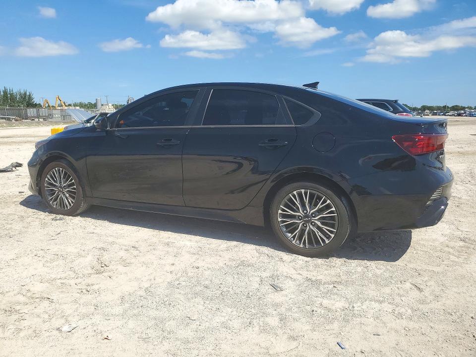 2023 KIA Forte GT Line