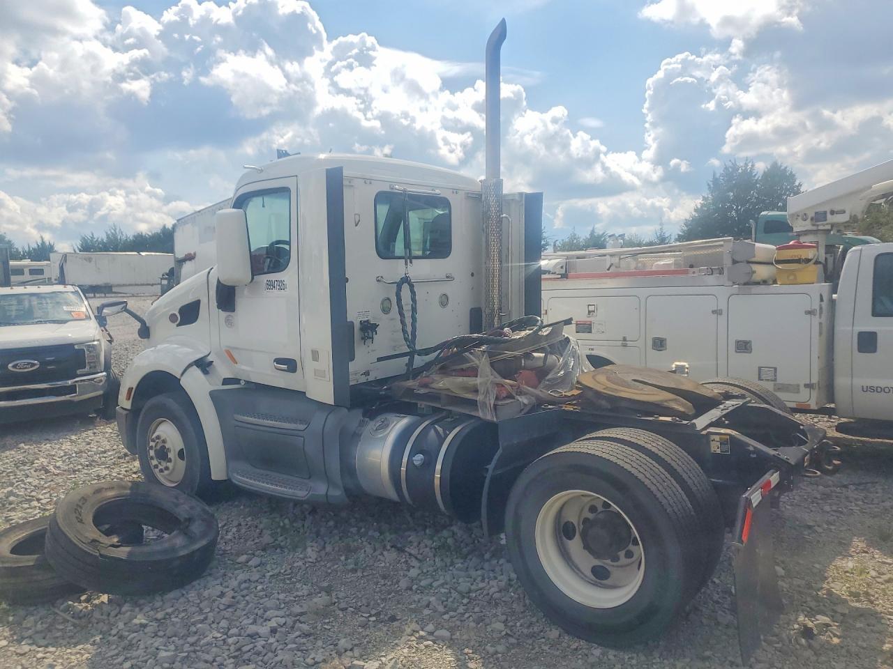 2018 Peterbilt 579 Semi Truck