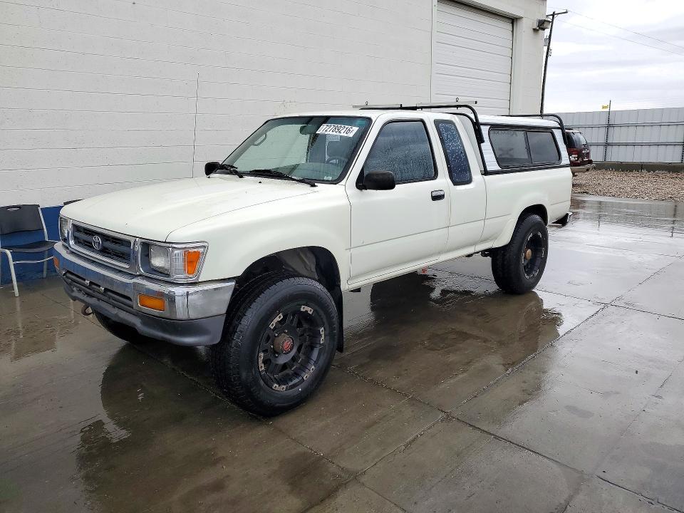 1993 Toyota Pickup Deluxe