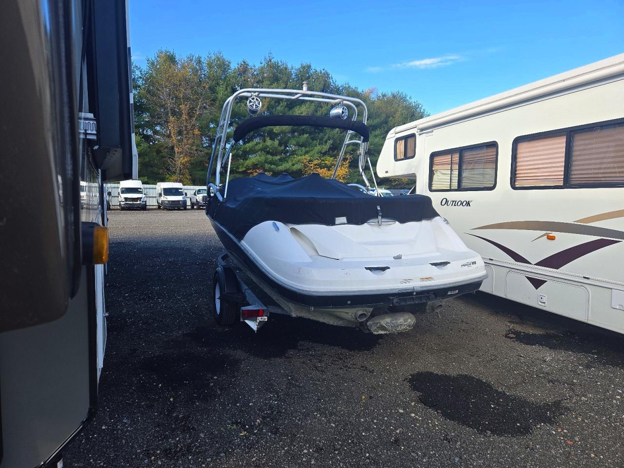 2004 Sea-Doo/brp 2004 Seadoo Challenger 2000-Boat