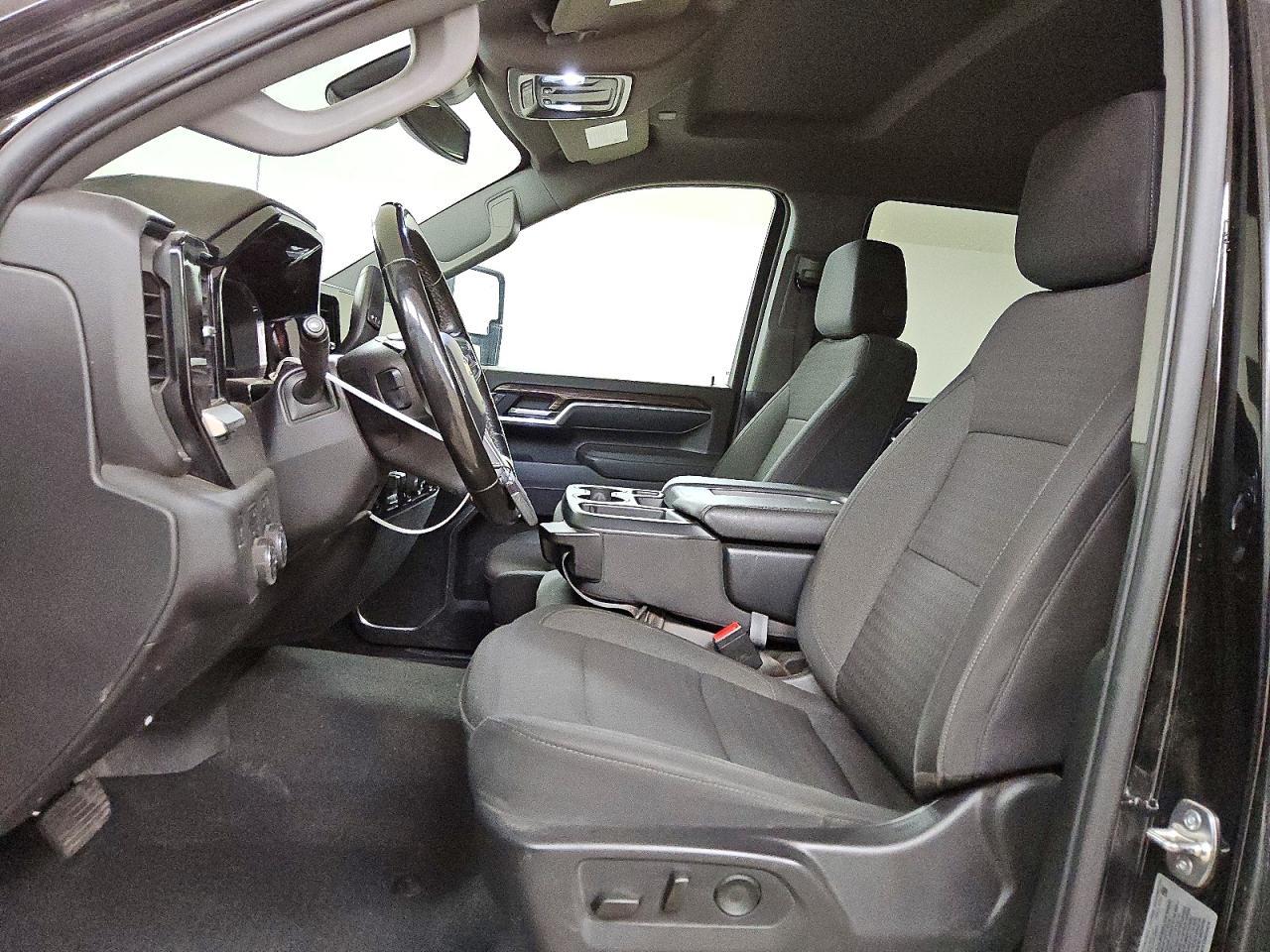 2025 Chevrolet Silverado K3500 LT