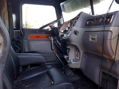 2006 Peterbilt 379 Semi Truck