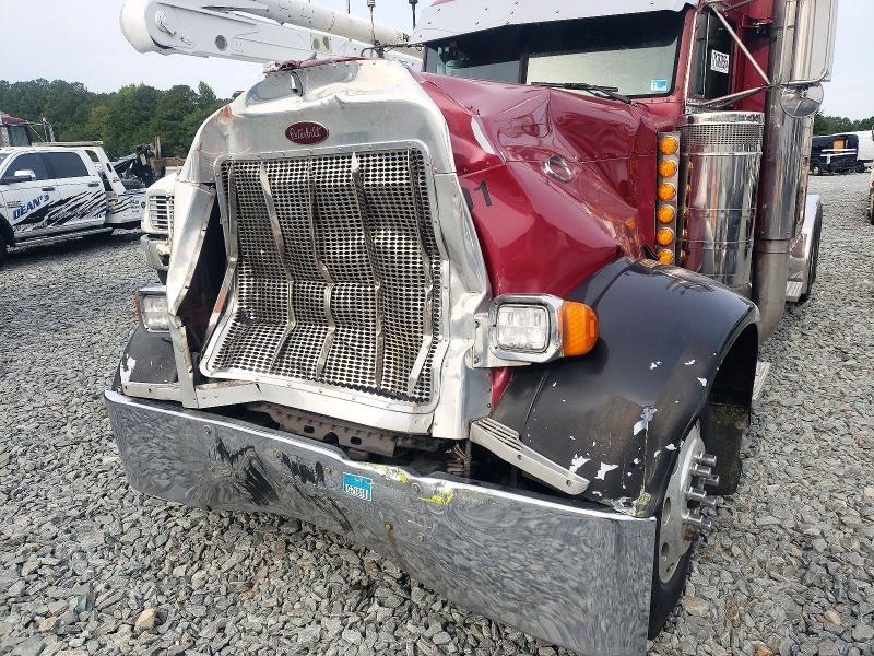 2001 Peterbilt 379 Semi Truck