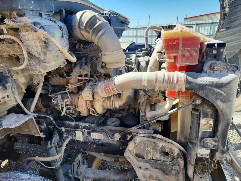 2019 Peterbilt 579 Semi Truck