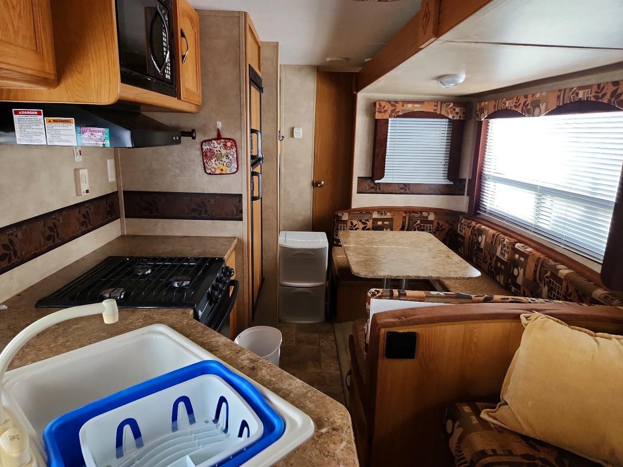 2011 Keystone Summerland Camper