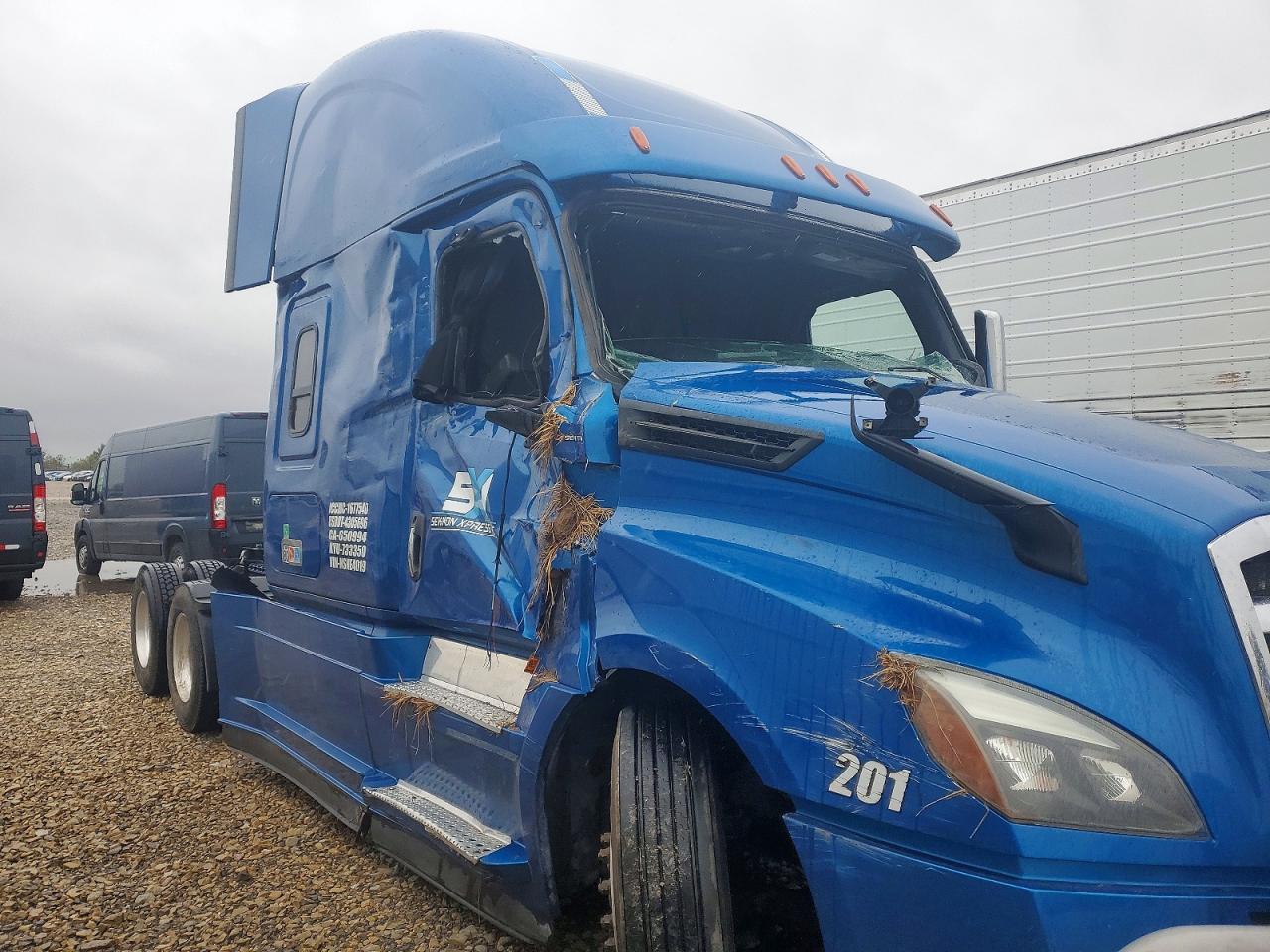 2022 Freightliner Cascadia 126