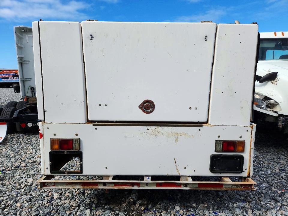 2017 Isuzu NPR HD