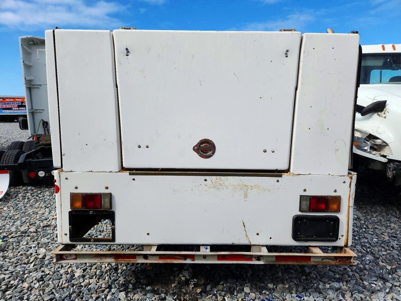 2017 Isuzu NPR HD