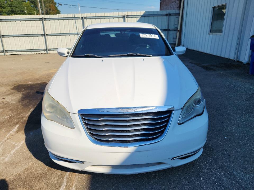 2014 Chrysler 200 LX