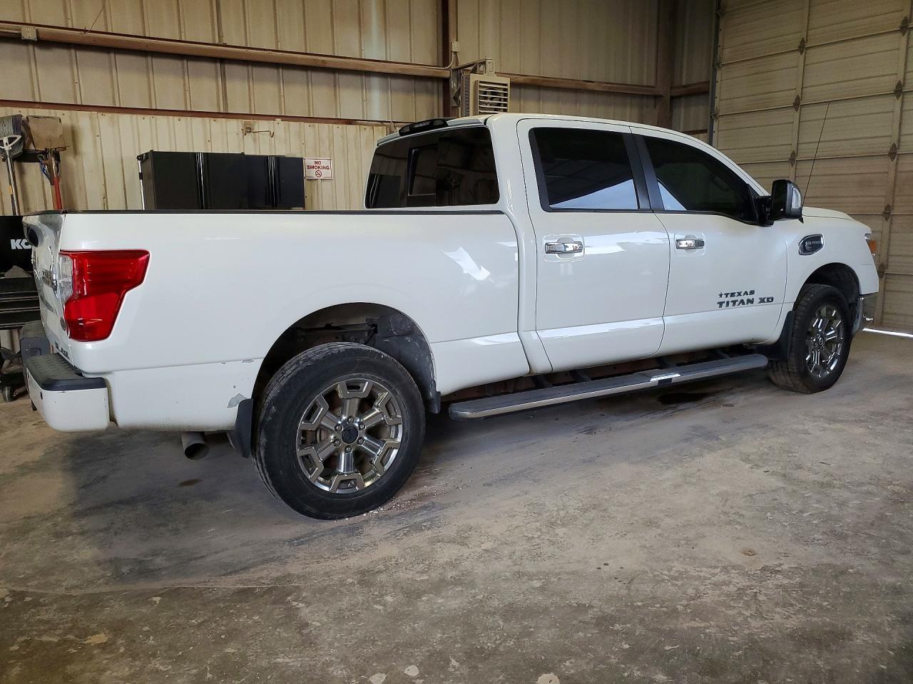 2018 Nissan Titan XD SL