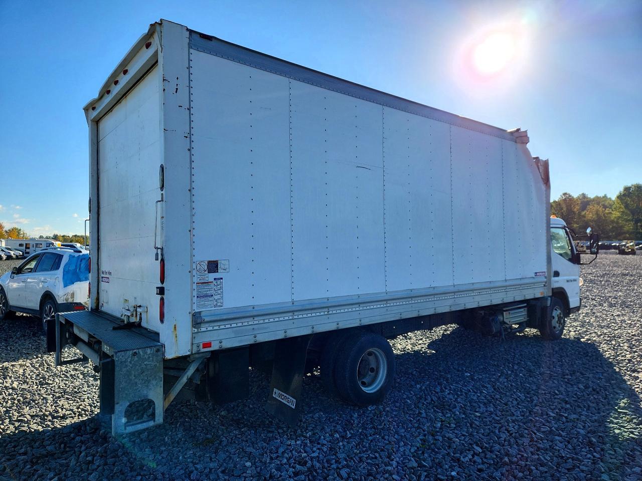 2014 Mitsubishi Fuso FEC92S BOX Truck