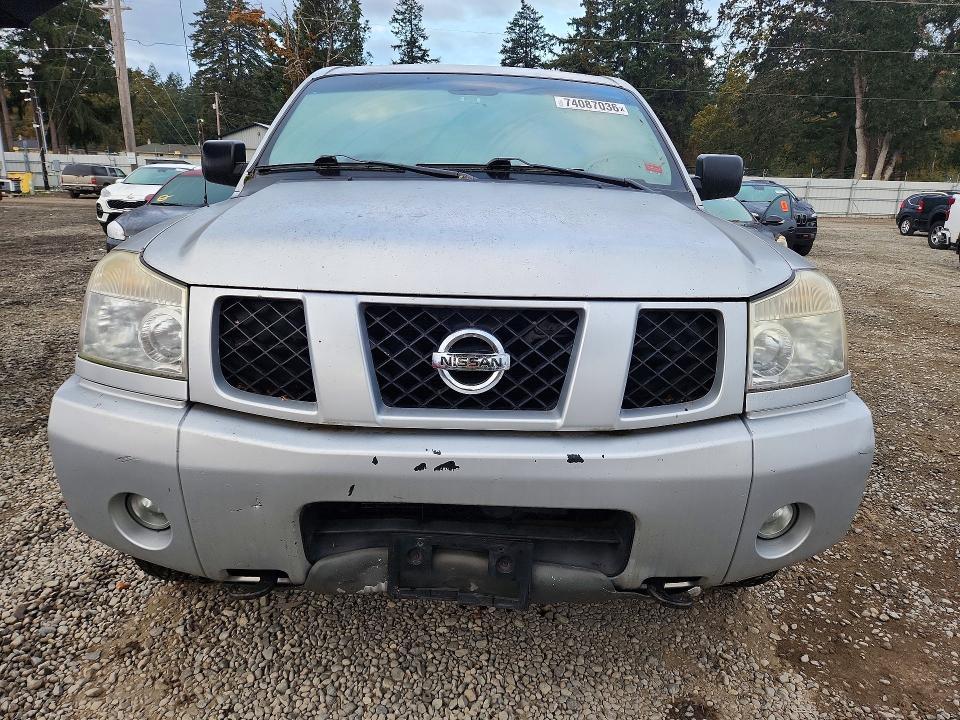 2005 Nissan Titan XE