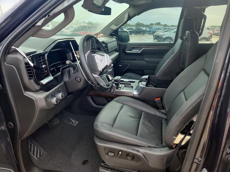 2025 GMC Sierra K1500 SLT