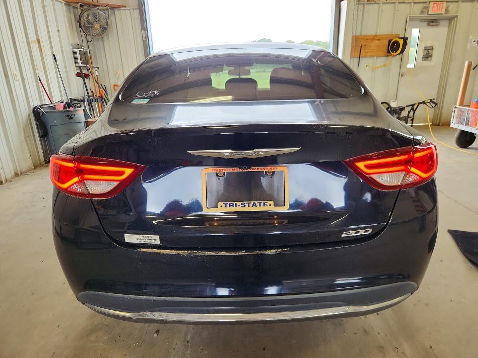 2016 Chrysler 200 Limited