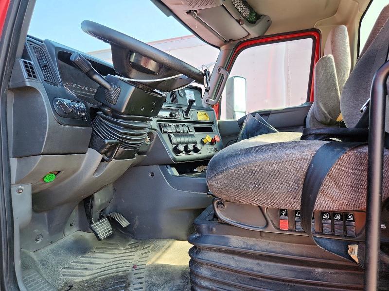 2020 International LT625